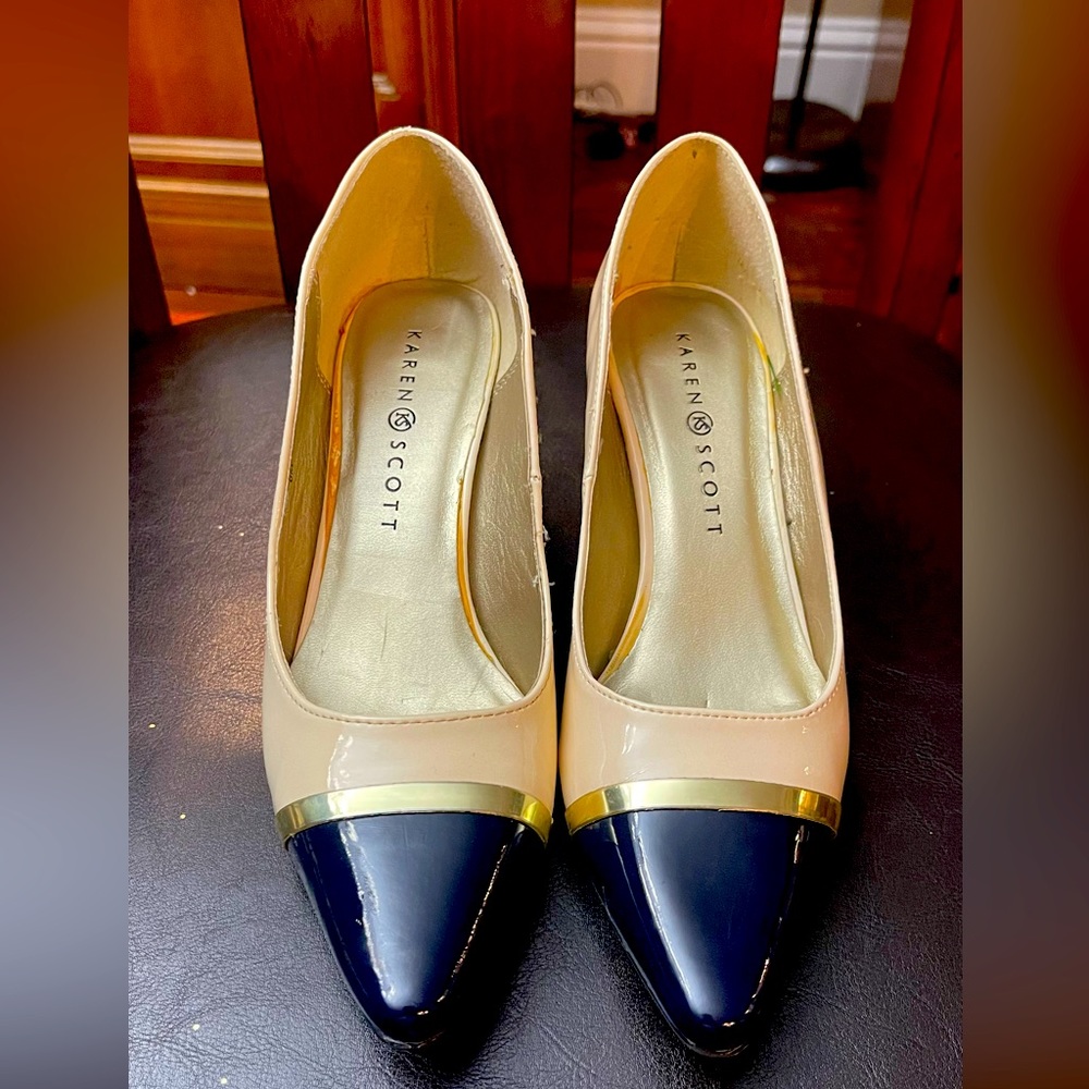 Pre-owned Woman Karen Scott Pump size 6